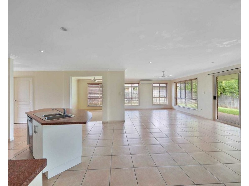 12 Tree Close, Thabeban QLD 4670