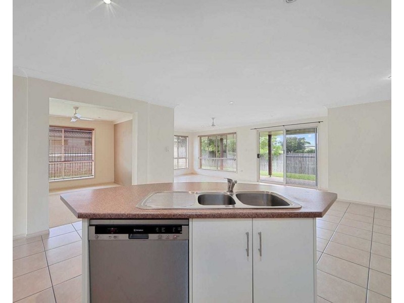 12 Tree Close, Thabeban QLD 4670