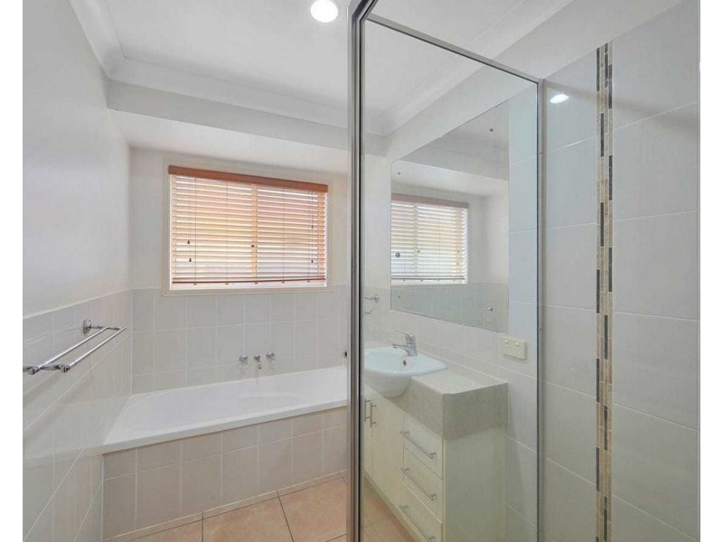 12 Tree Close, Thabeban QLD 4670