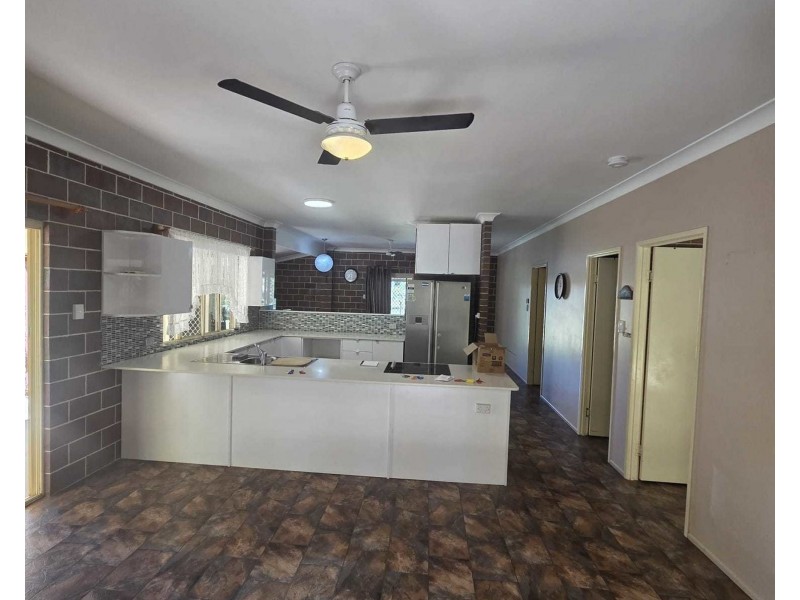 35 Evergreen Drive, Branyan QLD 4670