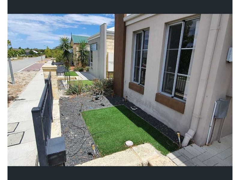 27 Cochrane Loop, Aveley WA 6069