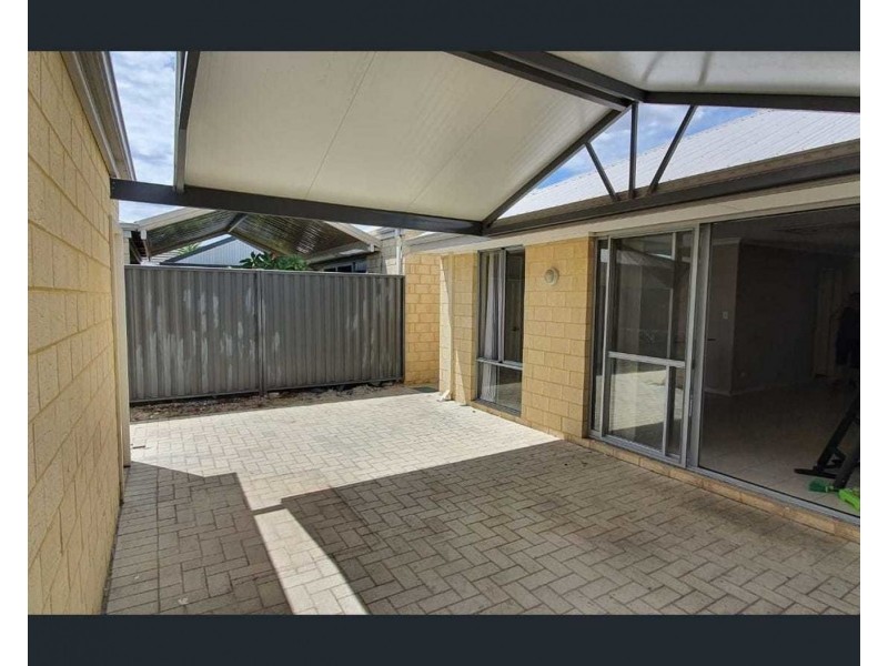 27 Cochrane Loop, Aveley WA 6069