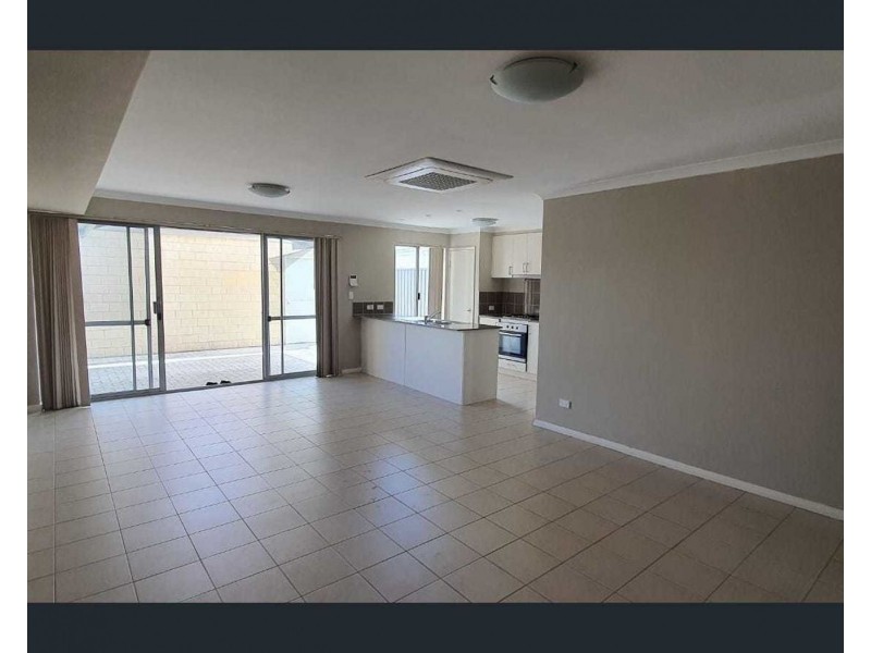 27 Cochrane Loop, Aveley WA 6069