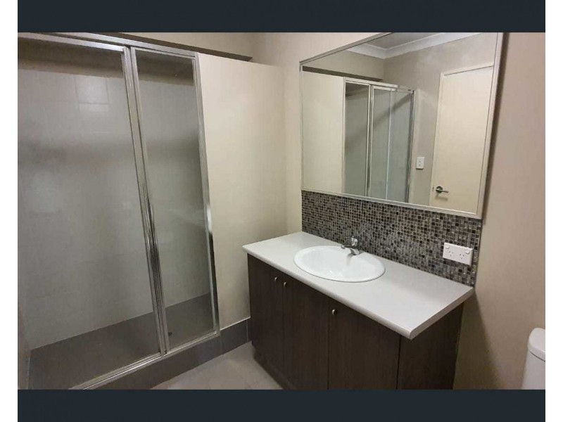 27 Cochrane Loop, Aveley WA 6069