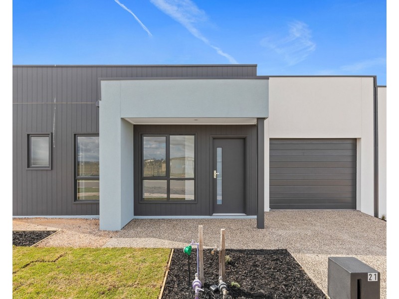 21 Leona Drive, Wyndham Vale VIC 3024