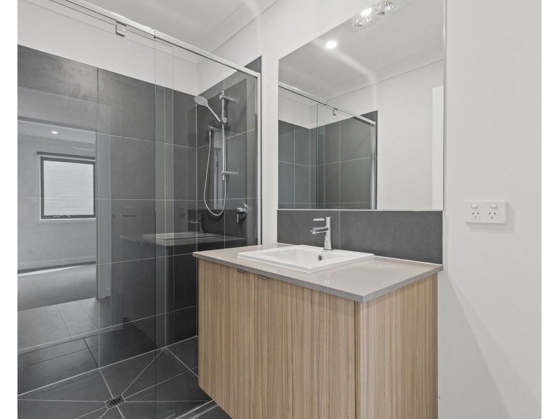 21 Leona Drive, Wyndham Vale VIC 3024