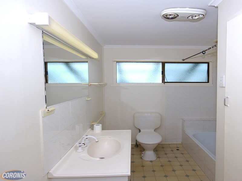 15 Detling Street, Stafford Heights QLD 4053