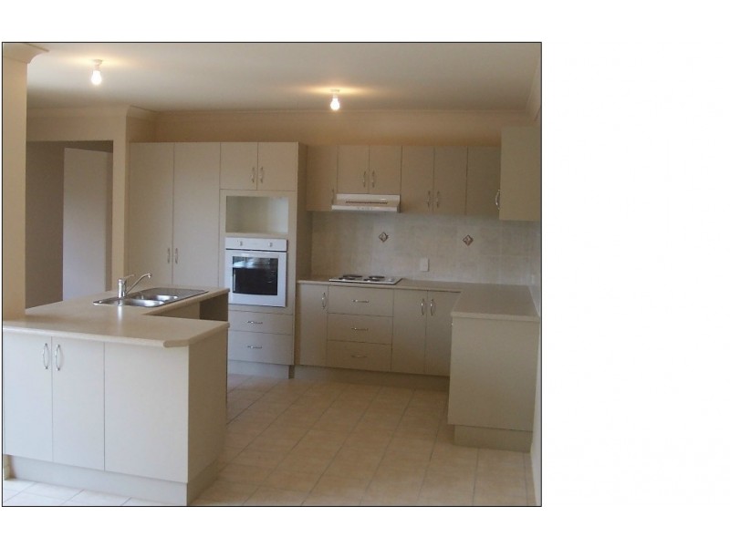 16  Lavender Court, Bray Park QLD 4500