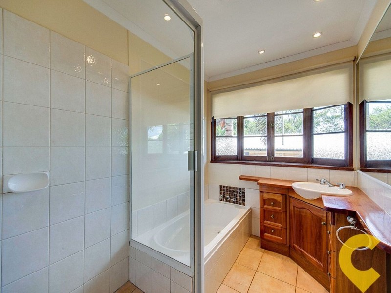 28 Kingaroy Street, Stafford Heights QLD 4053