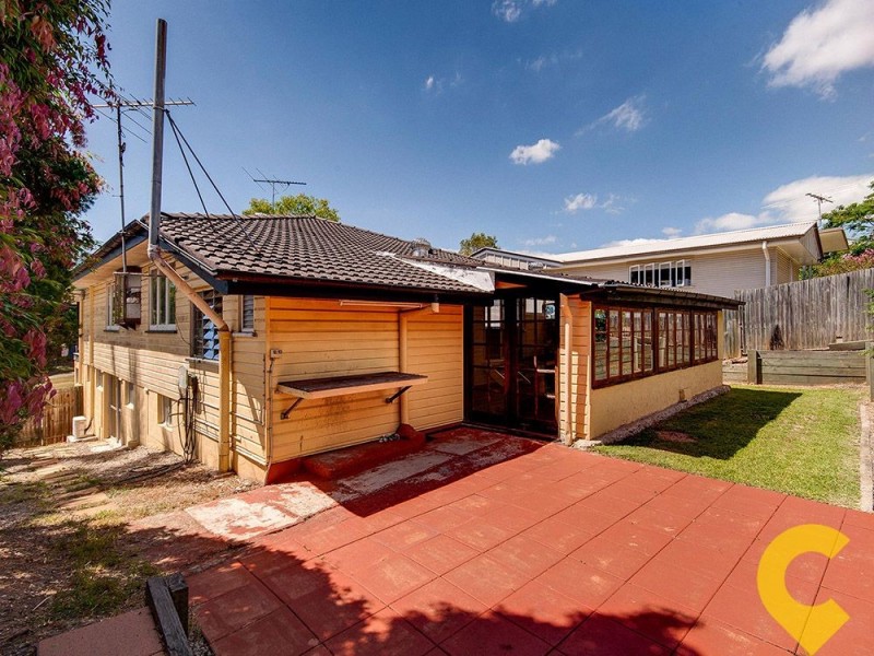 28 Kingaroy Street, Stafford Heights QLD 4053