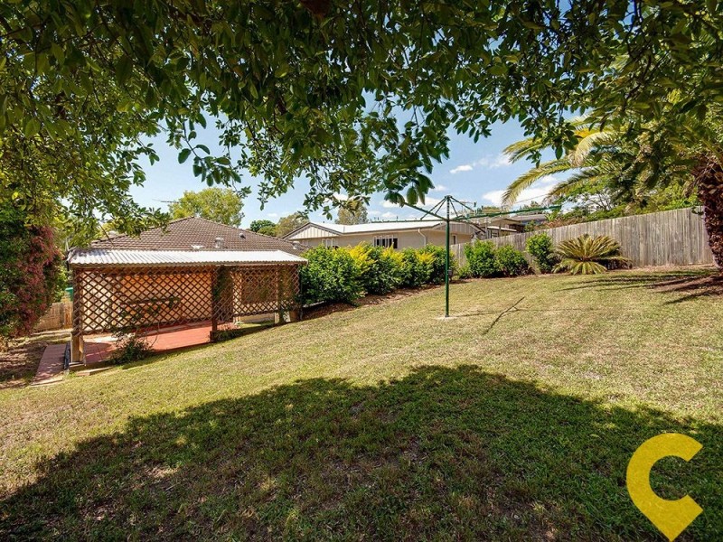 28 Kingaroy Street, Stafford Heights QLD 4053