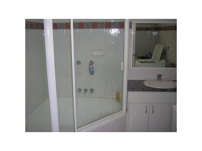 2/18 Frederick Street, Alderley QLD 4051