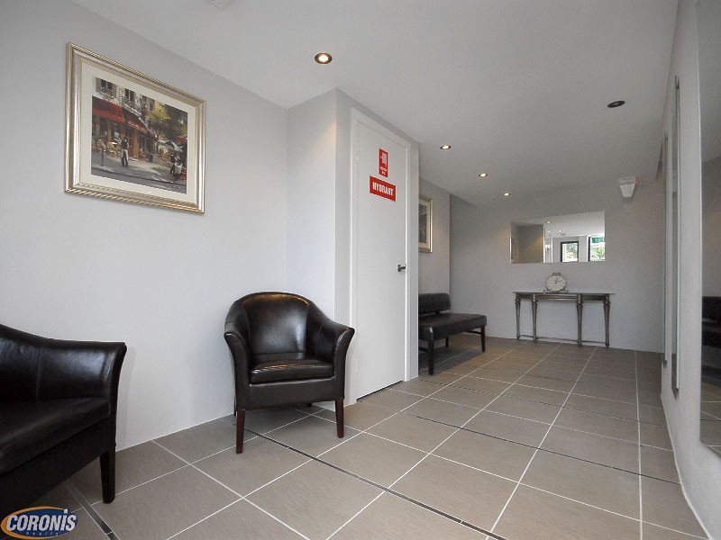15/30 Gayundah Esplanade, Woody Point QLD 4019