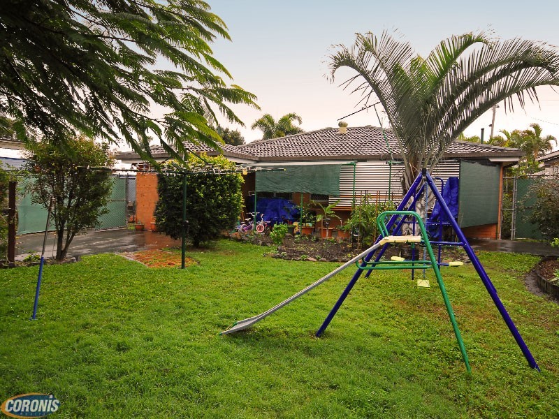 33 Seaview Parade, Deception Bay QLD 4508