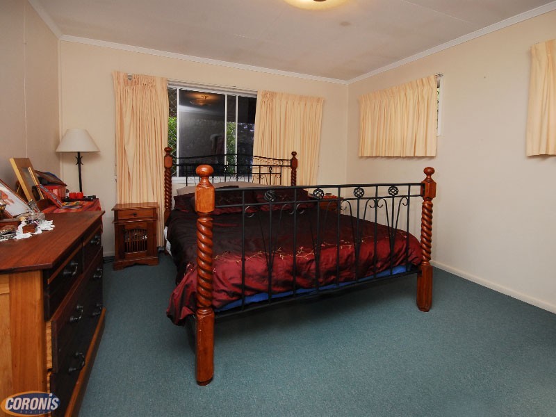33 Seaview Parade, Deception Bay QLD 4508