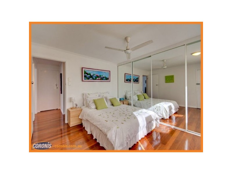 5 Owarra Avenue East, Ferny Hills QLD 4055