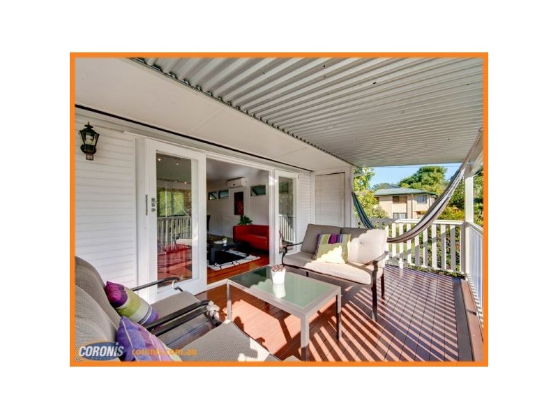 5 Owarra Avenue East, Ferny Hills QLD 4055