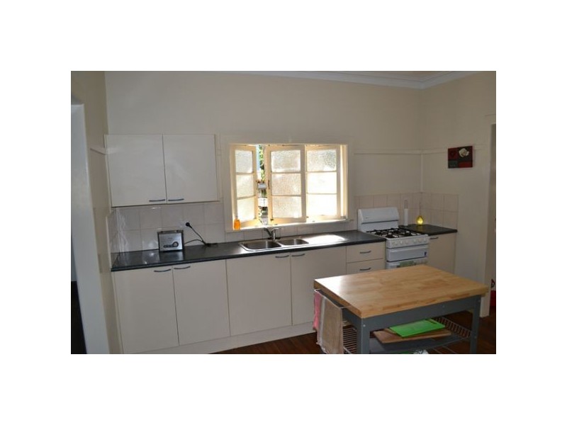 647 Waterworks Rd, Ashgrove QLD 4060