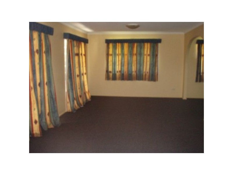 31 Ellerdale Court, Strathpine QLD 4500