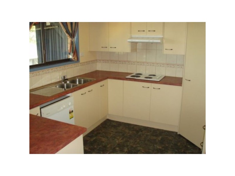 31 Ellerdale Court, Strathpine QLD 4500