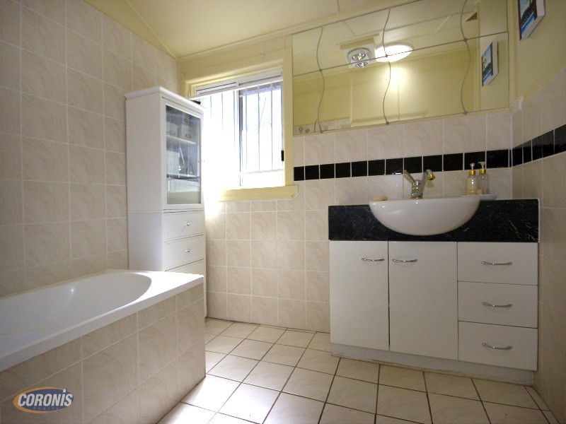 54 Patricks Road, Arana Hills QLD 4054