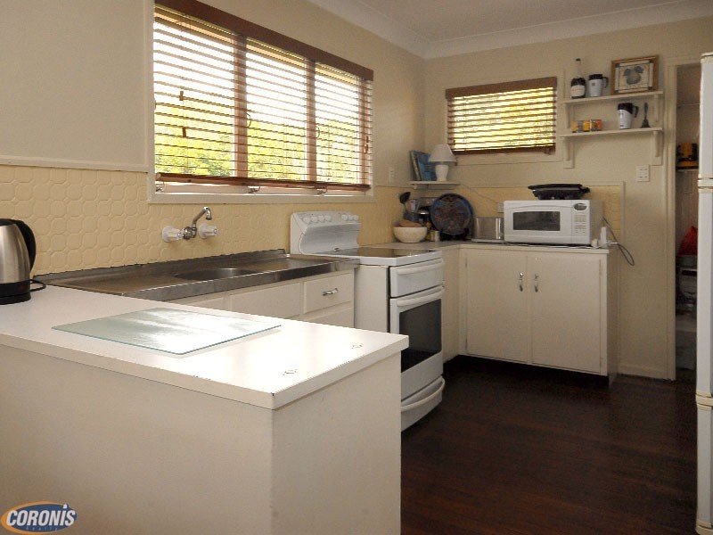 14 Petrie Street, Petrie QLD 4502