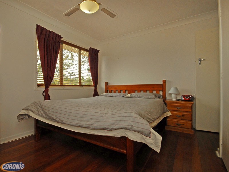 14 Petrie Street, Petrie QLD 4502