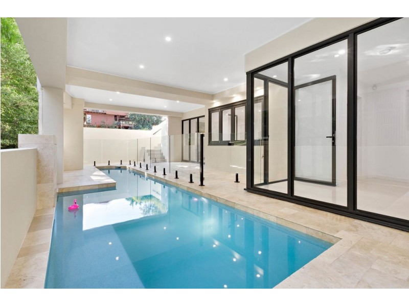 20 Grays Road, Hamilton QLD 4007