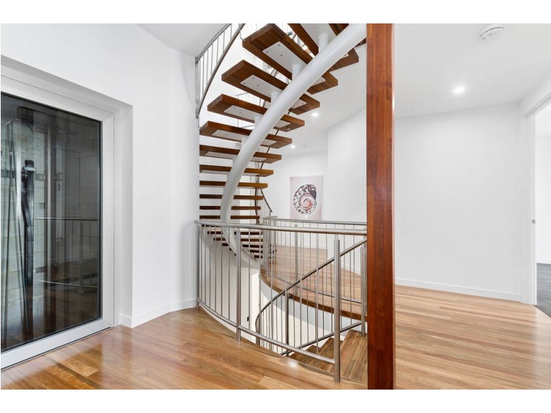 20 Grays Road, Hamilton QLD 4007