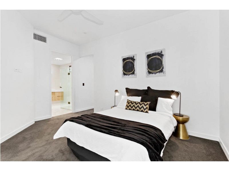 20 Grays Road, Hamilton QLD 4007