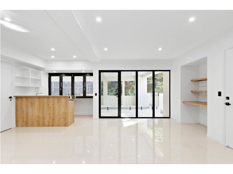 20 Grays Road, Hamilton QLD 4007