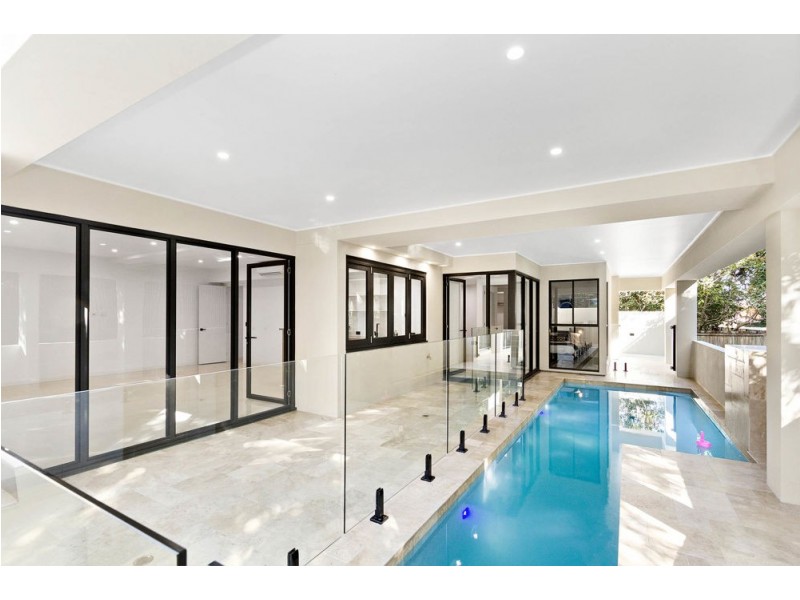 20 Grays Road, Hamilton QLD 4007