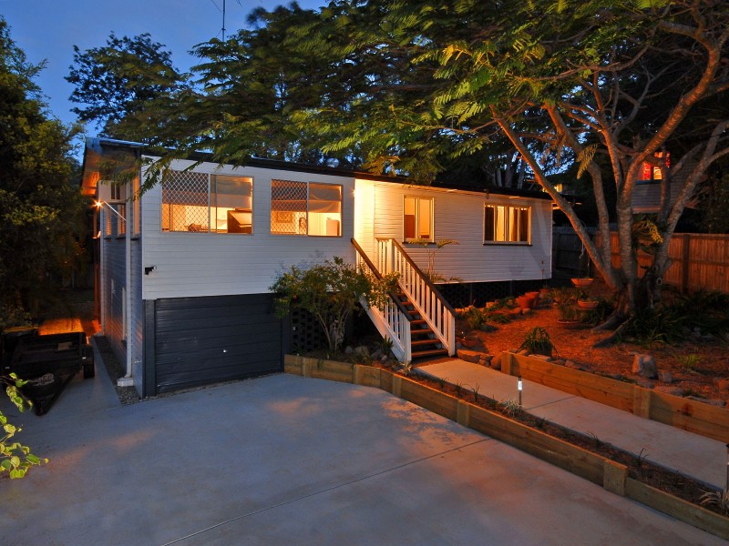 2 Aldren Street, Stafford QLD 4053