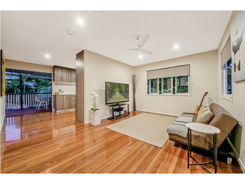 7 Giles Street, Stafford Heights QLD 4053