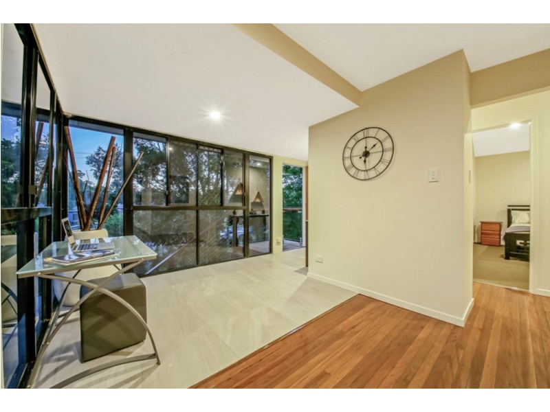 7 Giles Street, Stafford Heights QLD 4053