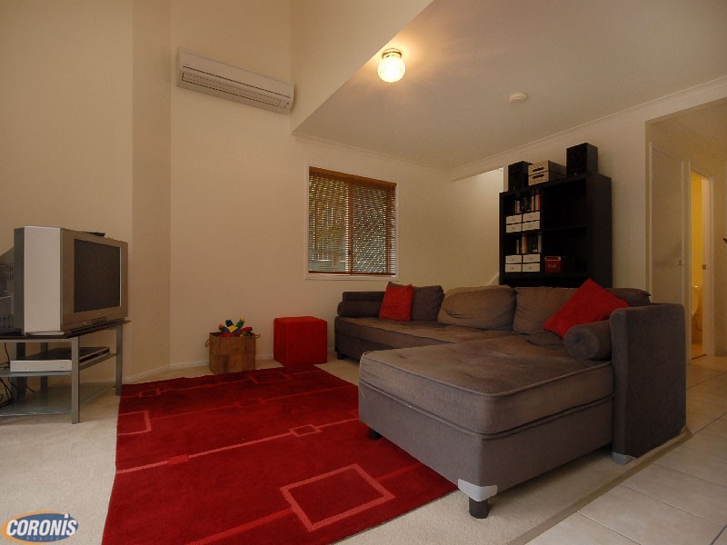 2/59 Gamelin Crescent, Stafford QLD 4053