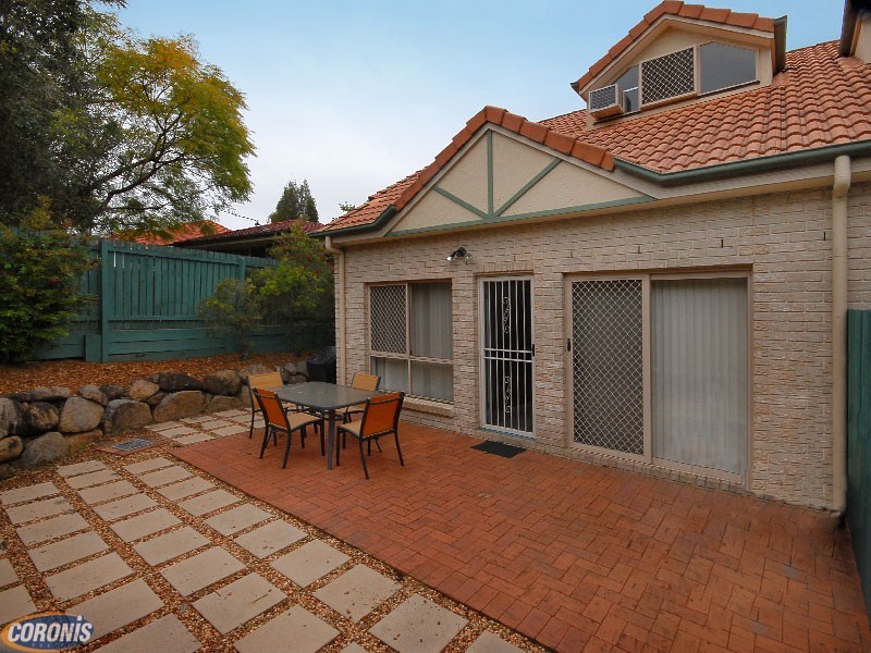 2/59 Gamelin Crescent, Stafford QLD 4053