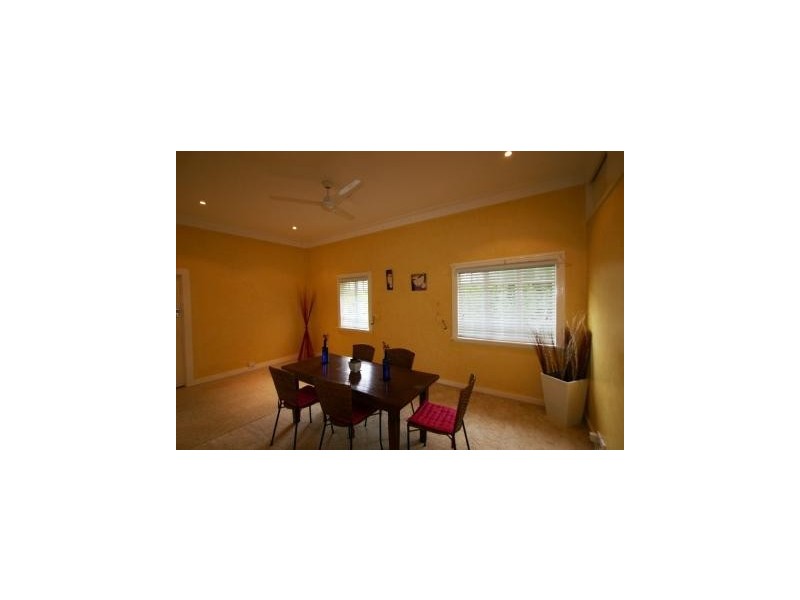 16 Tathra Street, Stafford QLD 4053