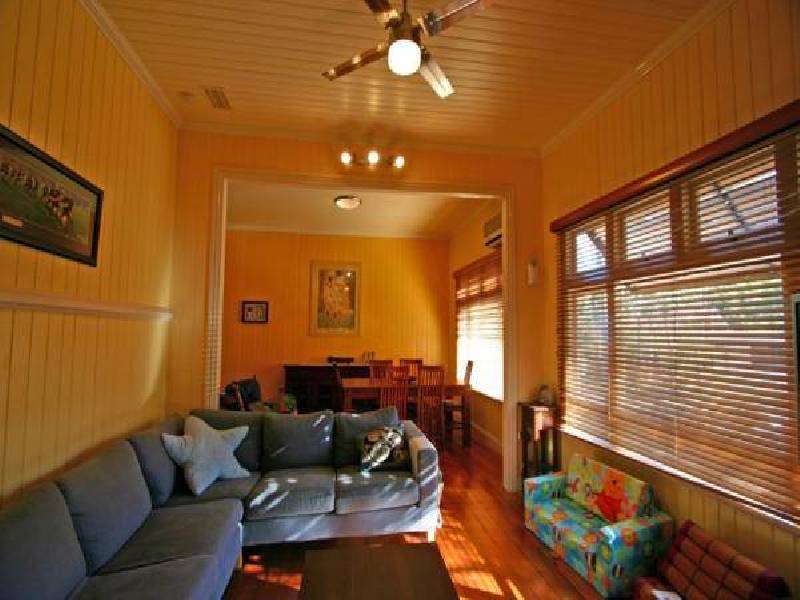 224 Kitchener Road, Stafford Heights QLD 4053