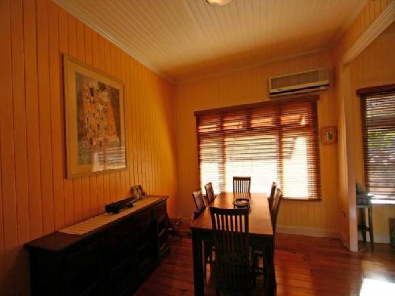 224 Kitchener Road, Stafford Heights QLD 4053