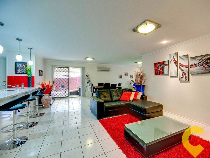 31 Blue Mountain Crescent, Warner QLD 4500