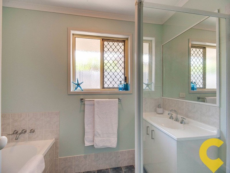 31 Blue Mountain Crescent, Warner QLD 4500