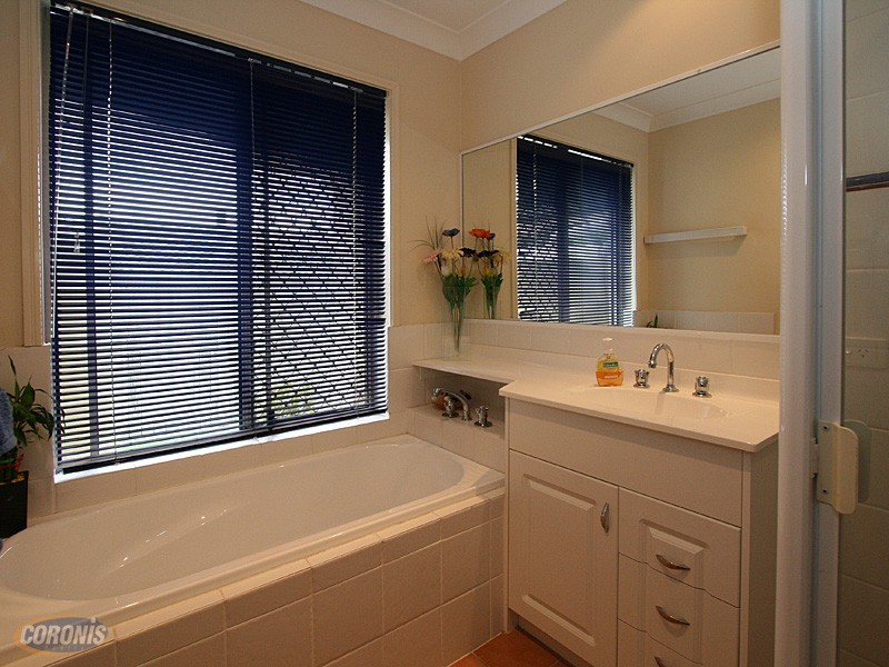 Van Dyke Cr, Mcdowall QLD 4053