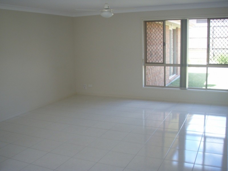 6 Paulette Court, Cashmere QLD 4500