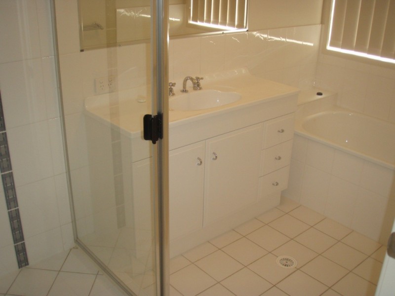 6 Paulette Court, Cashmere QLD 4500