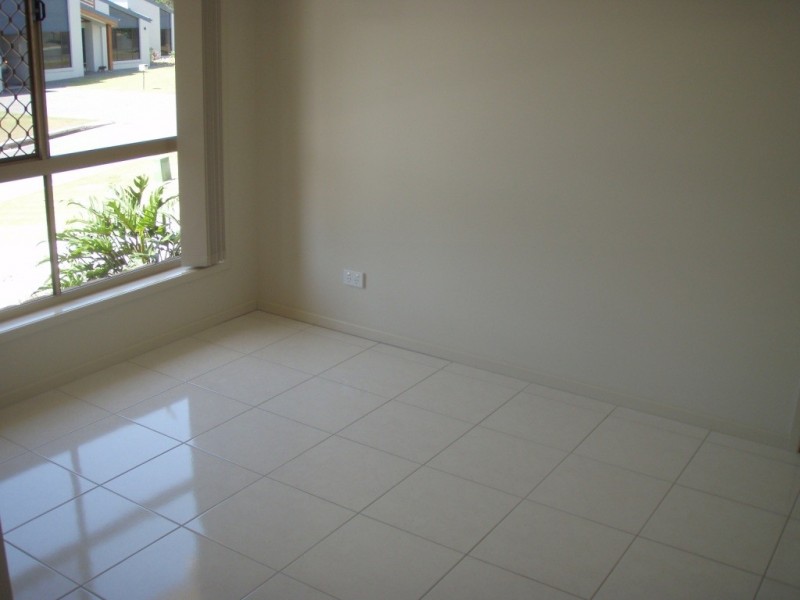 6 Paulette Court, Cashmere QLD 4500