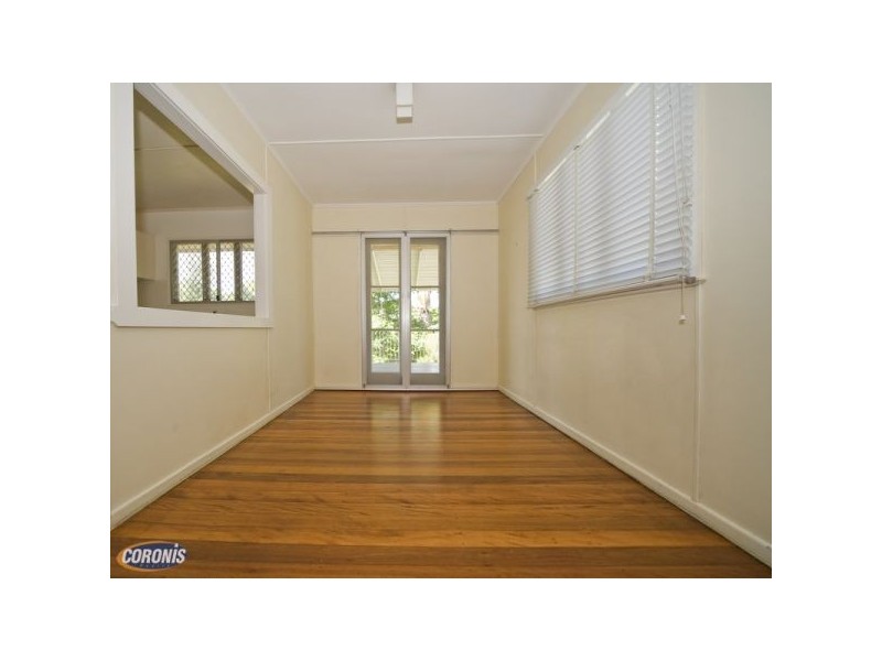 1 Houghton Street, Petrie QLD 4502