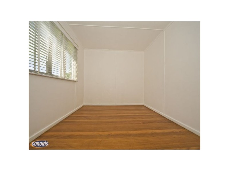 1 Houghton Street, Petrie QLD 4502