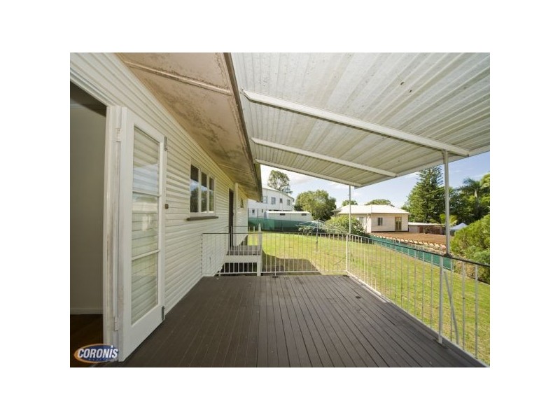 1 Houghton Street, Petrie QLD 4502
