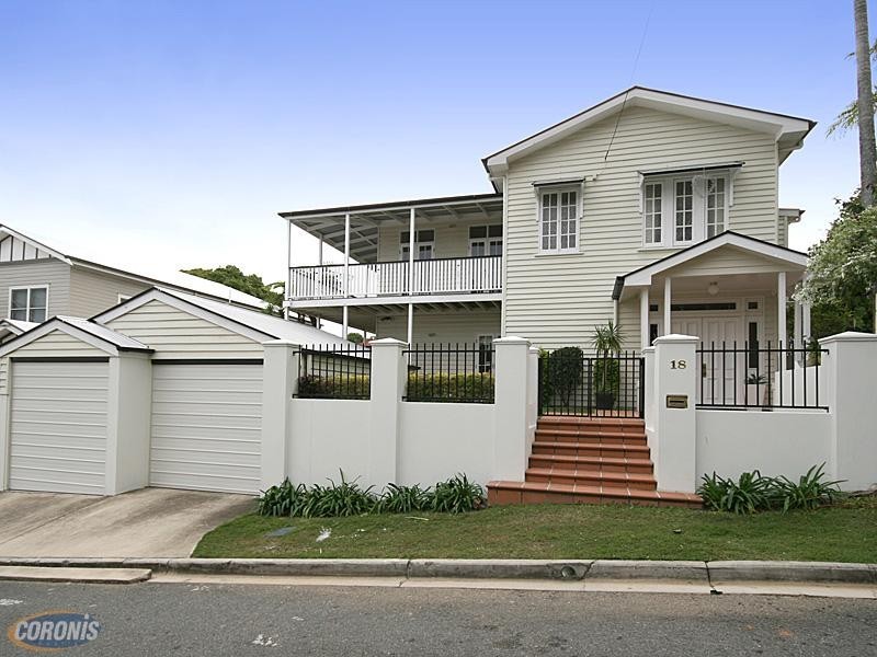 18 Goldsworthy Avenue, Hamilton QLD 4007